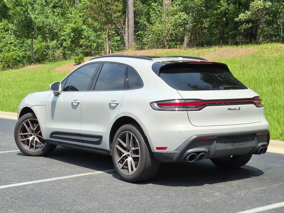 2024 Porsche Macan S - Image 3 of 4