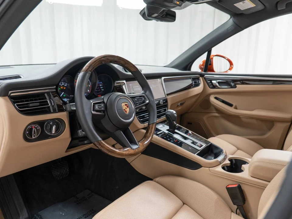 2024 Porsche Macan S - Image 4 of 4