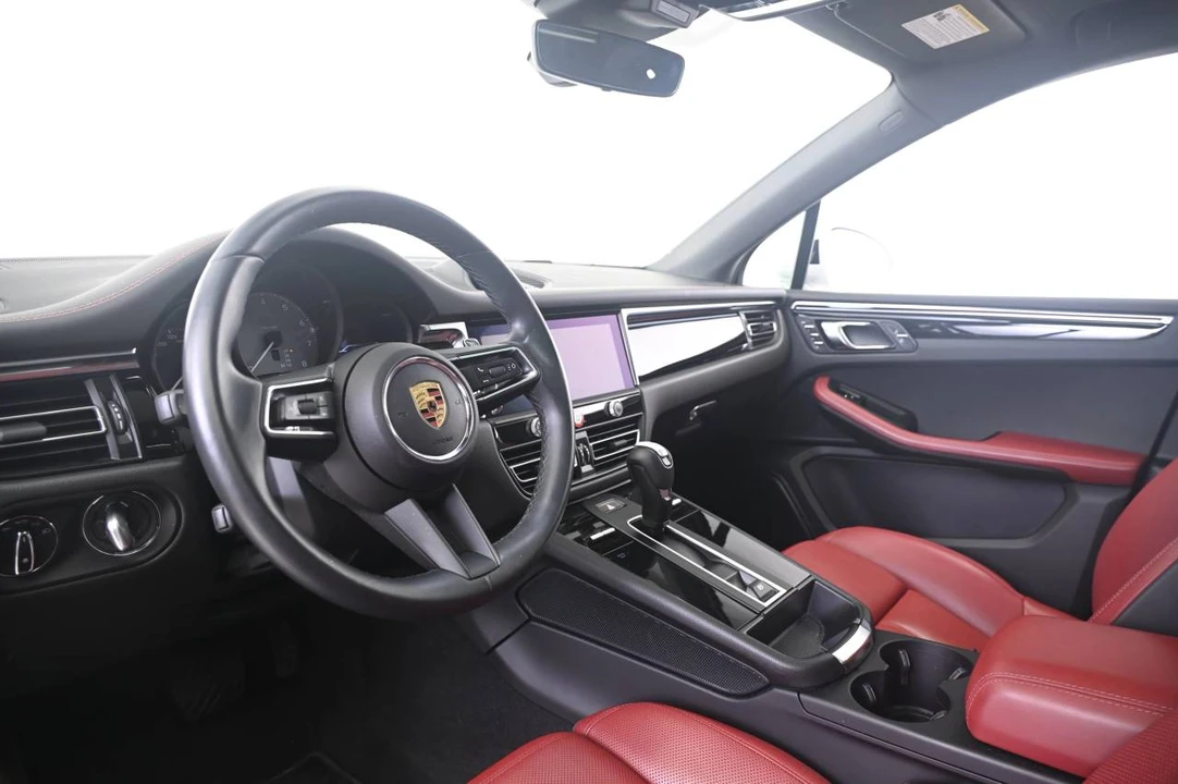 2024 Porsche Macan S - Image 4 of 4