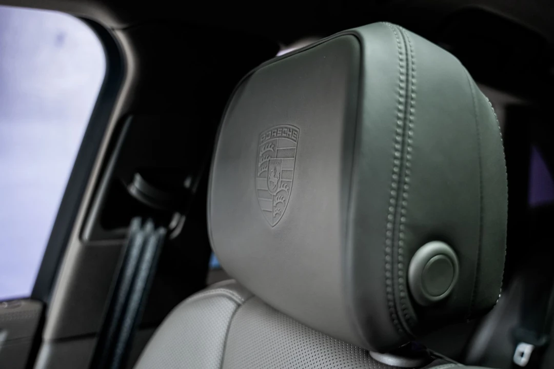 2024 Porsche Macan S - Image 17 of 31