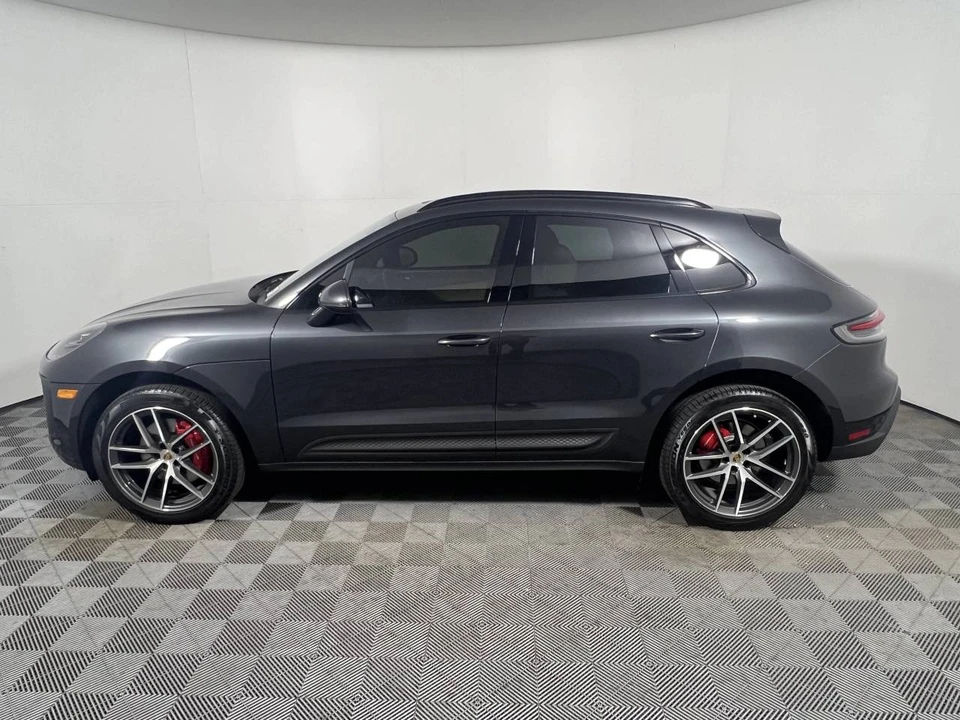 2024 Porsche Macan S - Image 2 of 4
