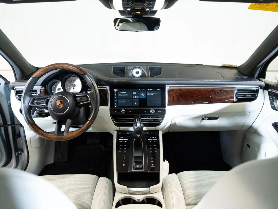 2024 Porsche Macan S - Image 26 of 28