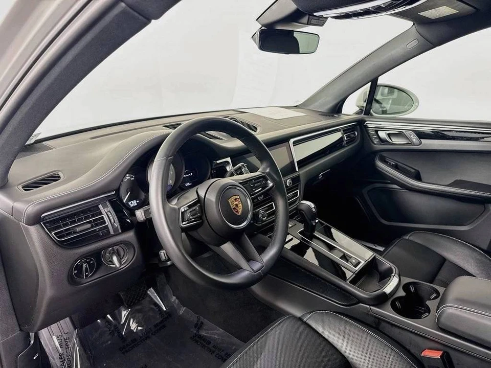 2024 Porsche Macan S - Image 4 of 4