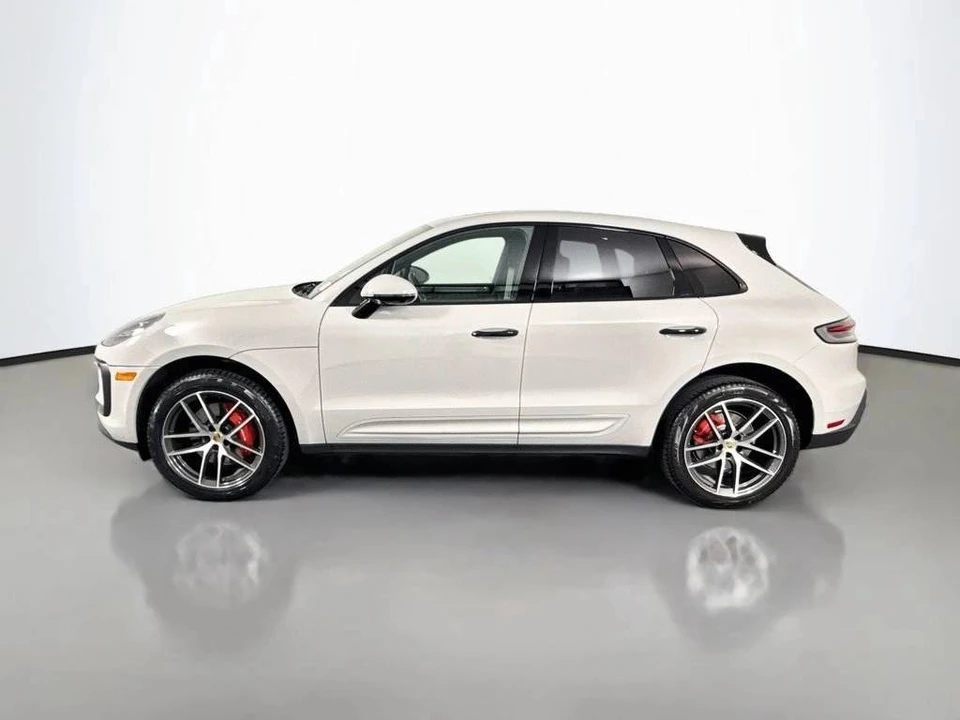 2024 Porsche Macan S - Image 2 of 4