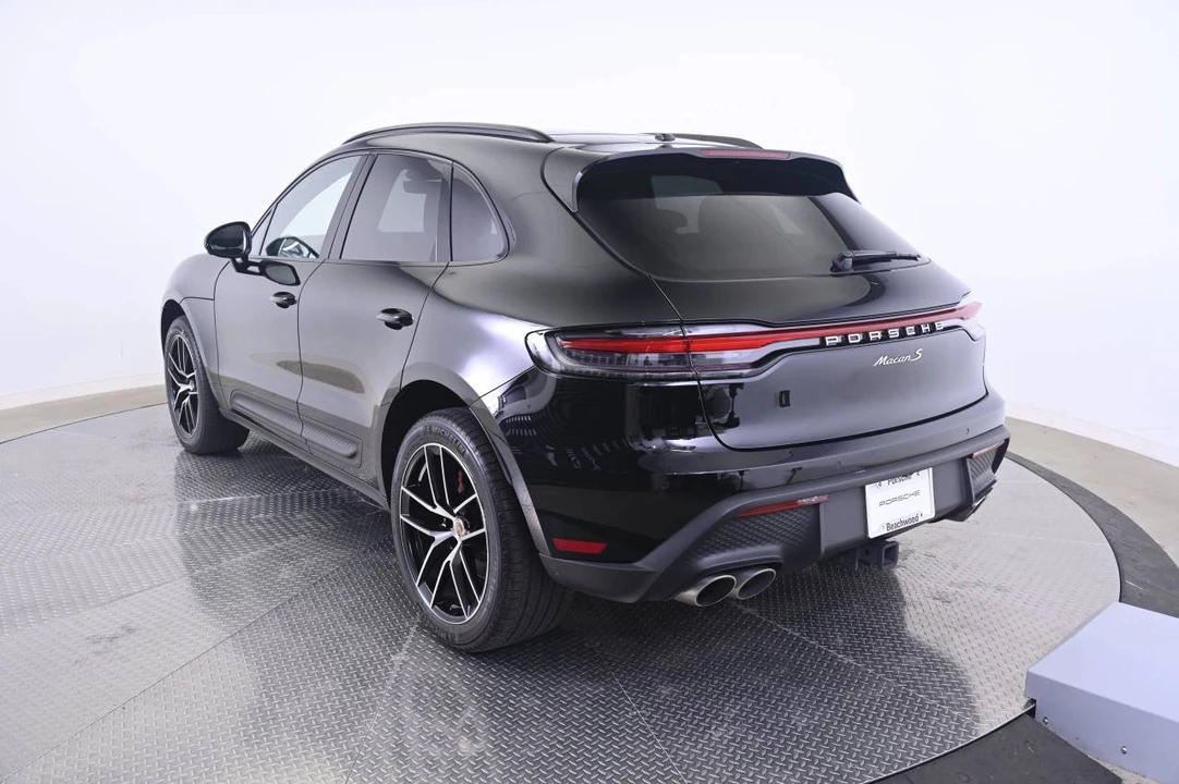2024 Porsche Macan S - Image 3 of 4