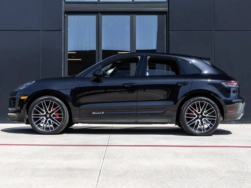 2024 Porsche Macan S - Image 2 of 4