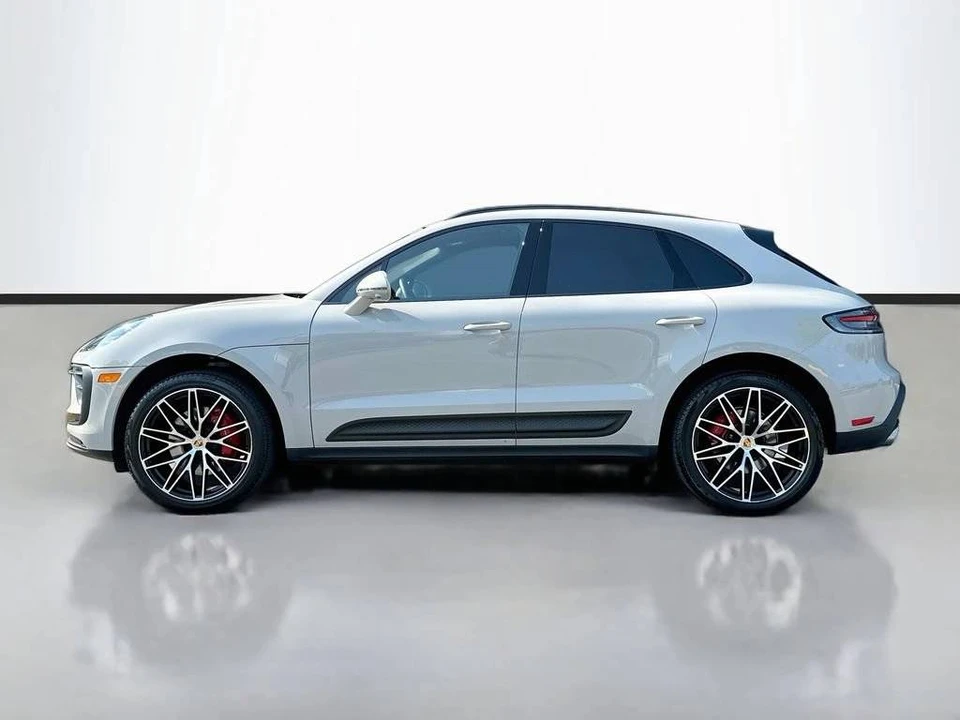 2024 Porsche Macan S - Image 2 of 4
