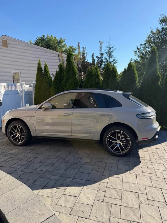 2024 Porsche Macan - Image 2 of 18