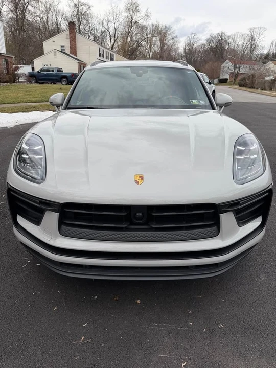 2024 Porsche Macan - Image 18 of 18