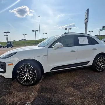 2024 Porsche Macan Sport Utility 4D