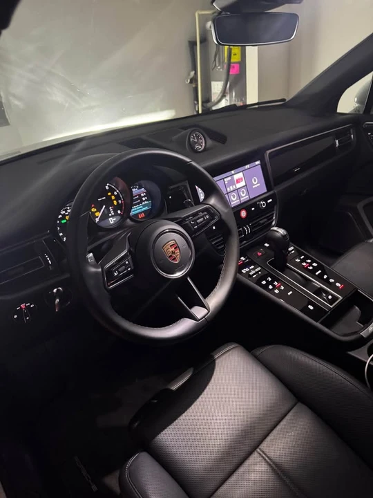 2024 Porsche Macan - Image 5 of 6