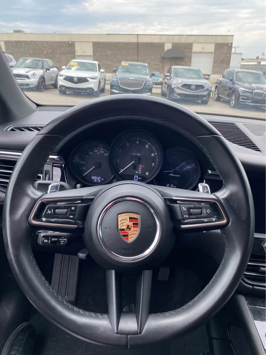 2024 Porsche Macan - Image 9 of 12