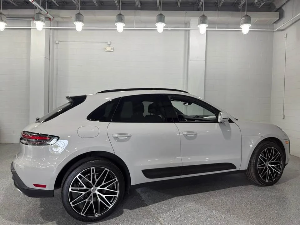 2024 Porsche Macan - Image 7 of 18