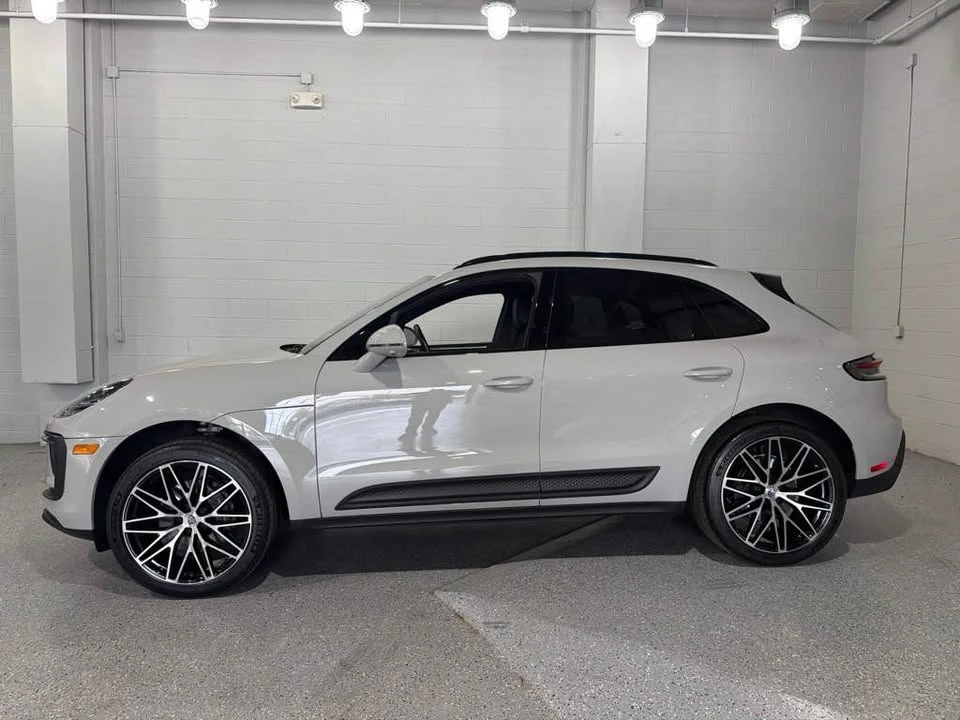 2024 Porsche Macan - Image 2 of 18
