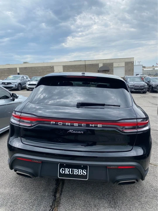 2024 Porsche Macan - Image 5 of 12