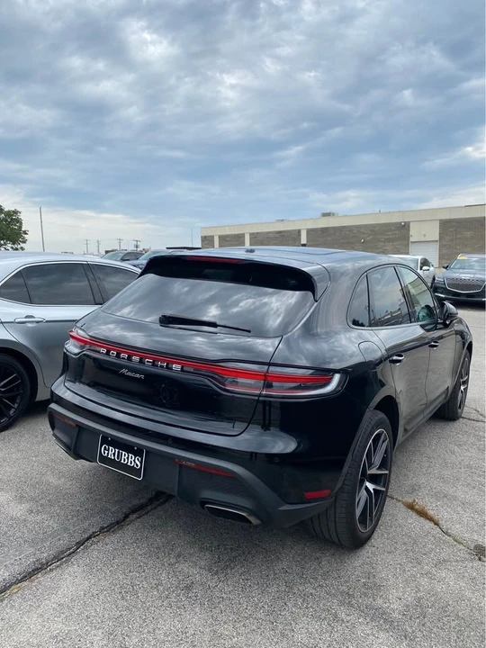 2024 Porsche Macan - Image 4 of 12
