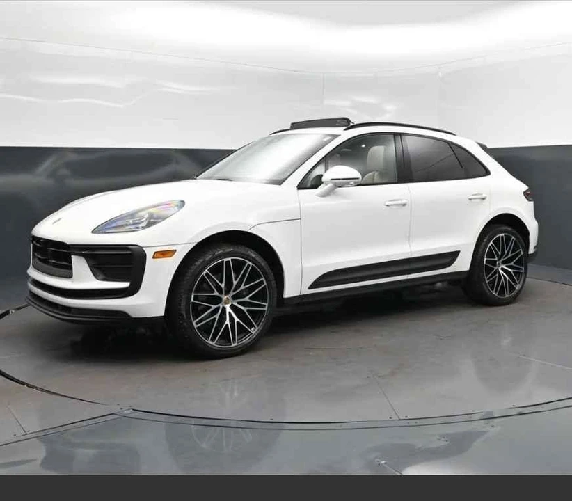 2024 Porsche Macan - Image 3 of 10