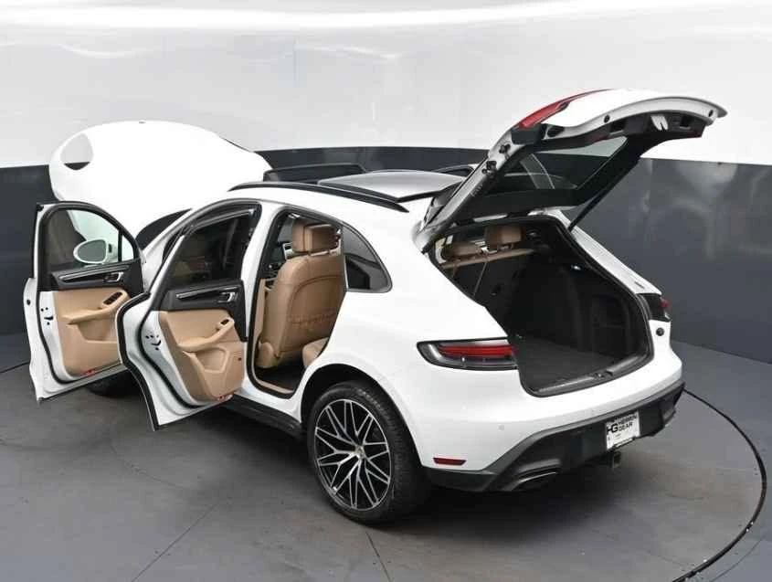 2024 Porsche Macan - Image 2 of 10
