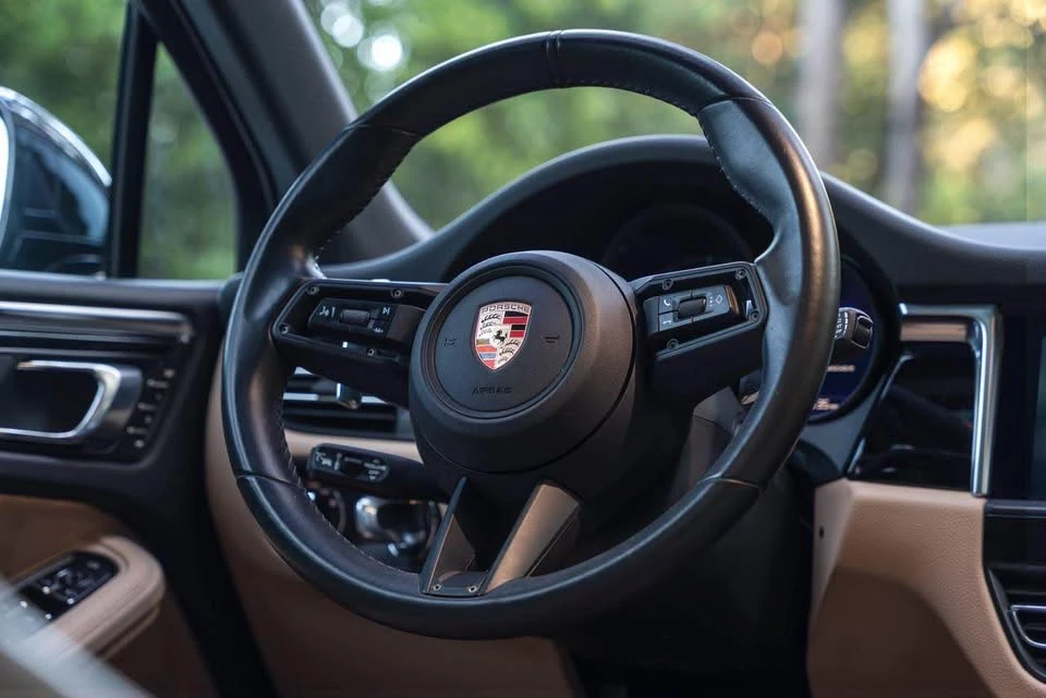 2024 Porsche Macan - Image 4 of 10