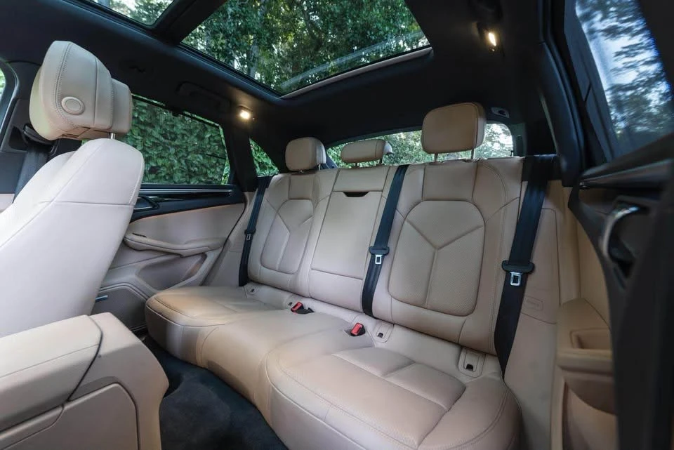2024 Porsche Macan - Image 3 of 10