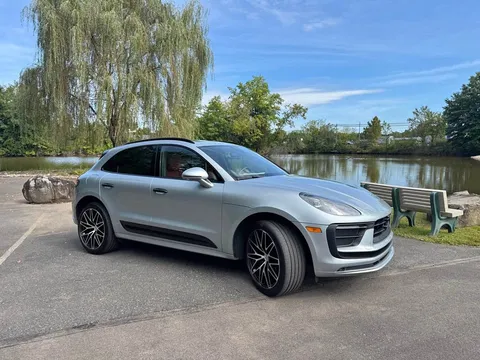 2024 Porsche Macan Sport Utility 4D