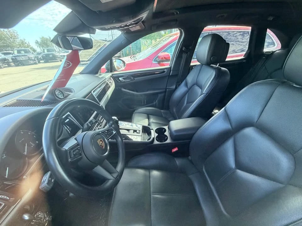 2024 Porsche Macan - Image 2 of 5