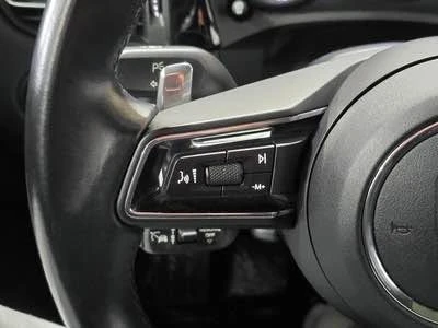 2024 Porsche Macan - Image 15 of 20