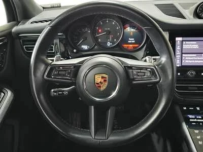 2024 Porsche Macan - Image 9 of 20