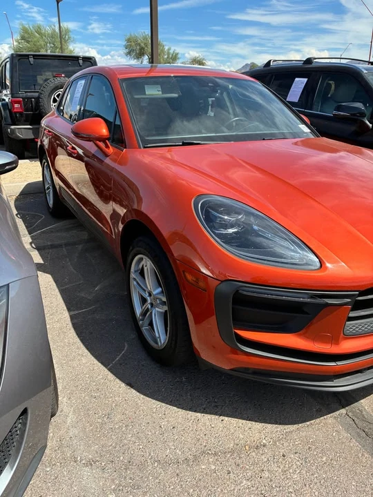 2024 Porsche Macan - Image 10 of 10