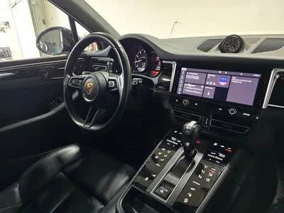 2024 Porsche Macan - Image 19 of 20