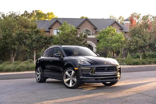 2024 Porsche Macan Sport Utility 4D