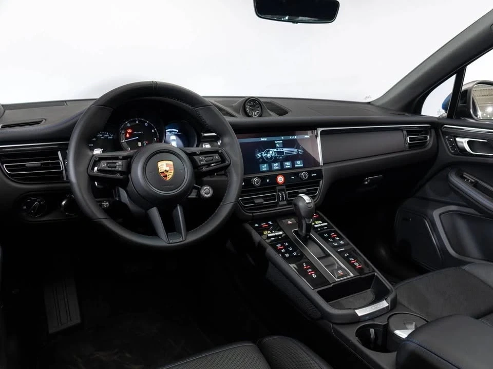 2024 Porsche Macan T - Image 16 of 20