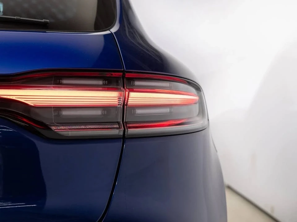 2024 Porsche Macan T - Image 10 of 20