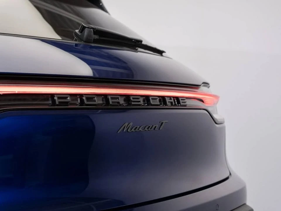2024 Porsche Macan T - Image 8 of 20
