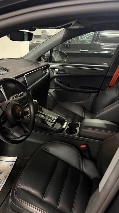 2024 Porsche Macan T - Image 6 of 8