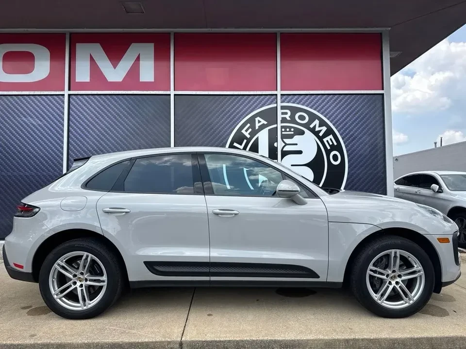 2024 Porsche Macan T - Image 3 of 20