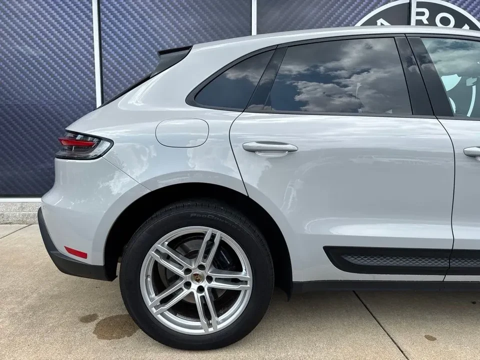 2024 Porsche Macan T - Image 5 of 20
