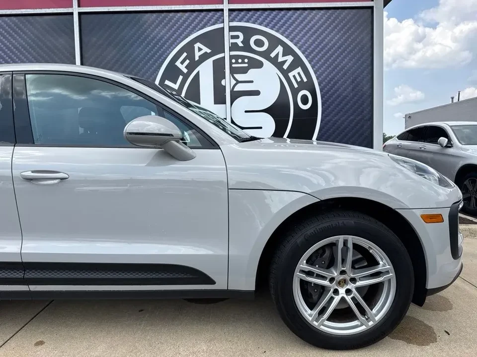 2024 Porsche Macan T - Image 6 of 20
