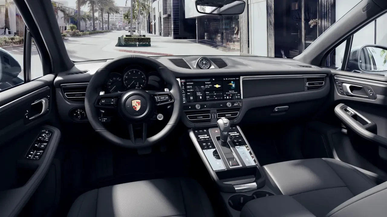 2024 Porsche Macan T - Image 5 of 6
