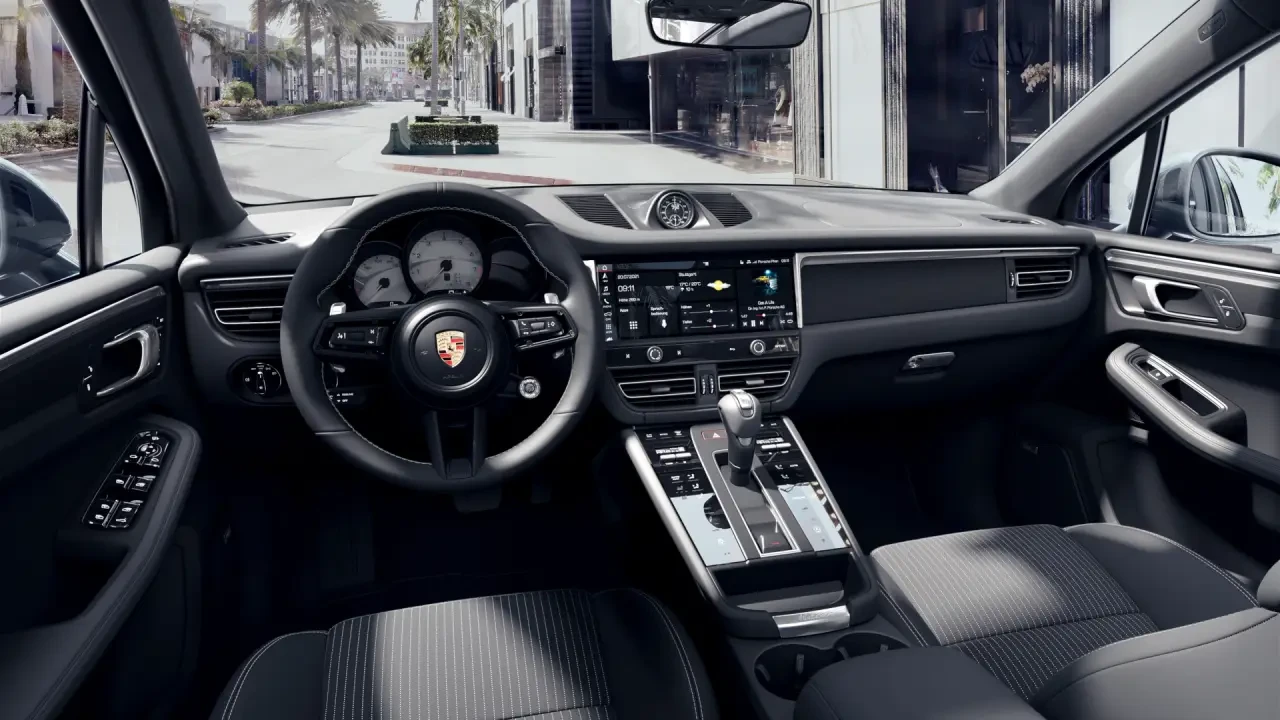 2024 Porsche Macan T - Image 4 of 6
