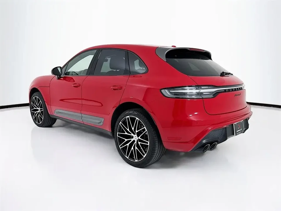 2024 Porsche Macan T - Image 3 of 8
