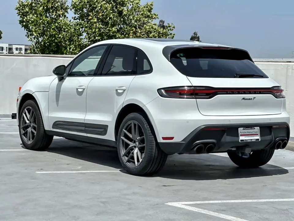 2024 Porsche Macan T - Image 3 of 13