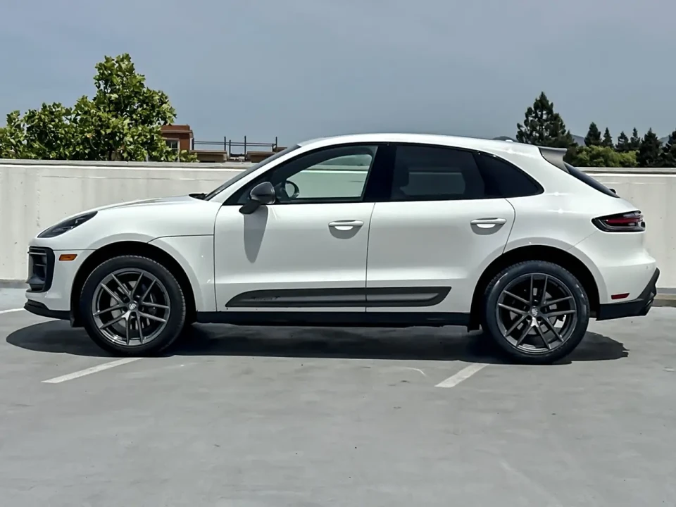 2024 Porsche Macan T - Image 2 of 13