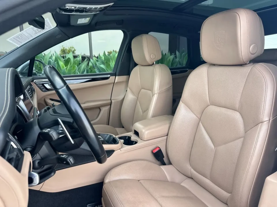 2024 Porsche Macan T - Image 5 of 13