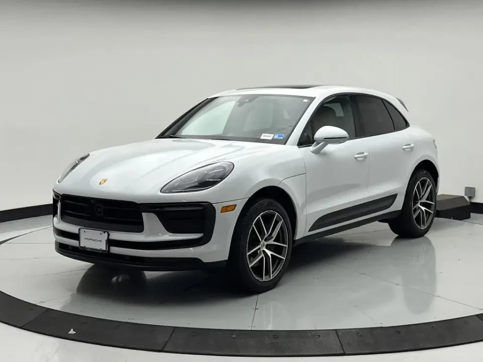 2024 Porsche Macan T - Image 13 of 13