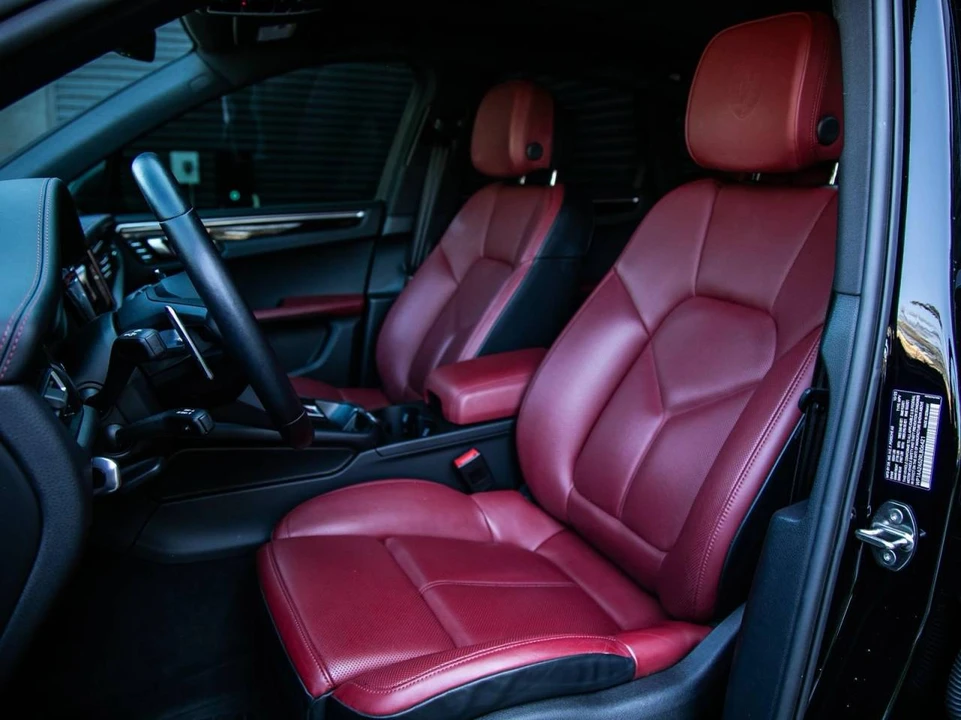 2024 Porsche Macan T - Image 5 of 5