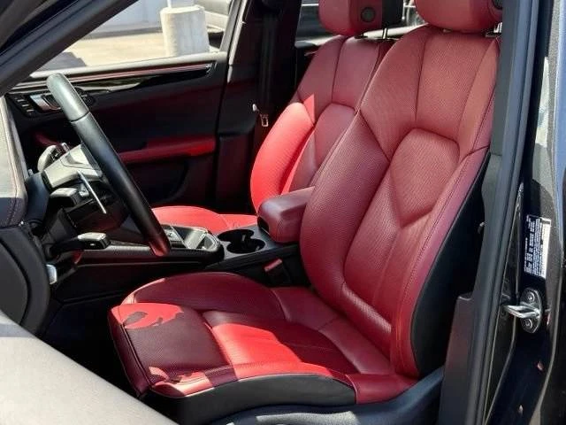 2024 Porsche Macan T - Image 5 of 5
