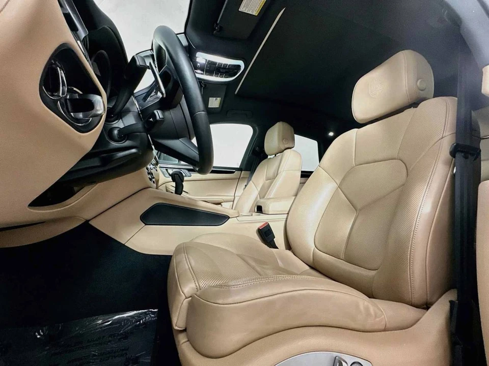 2024 Porsche Macan T - Image 5 of 5