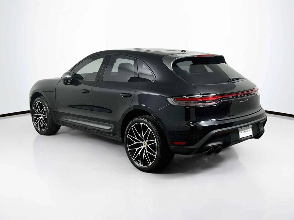 2024 Porsche Macan T - Image 3 of 5