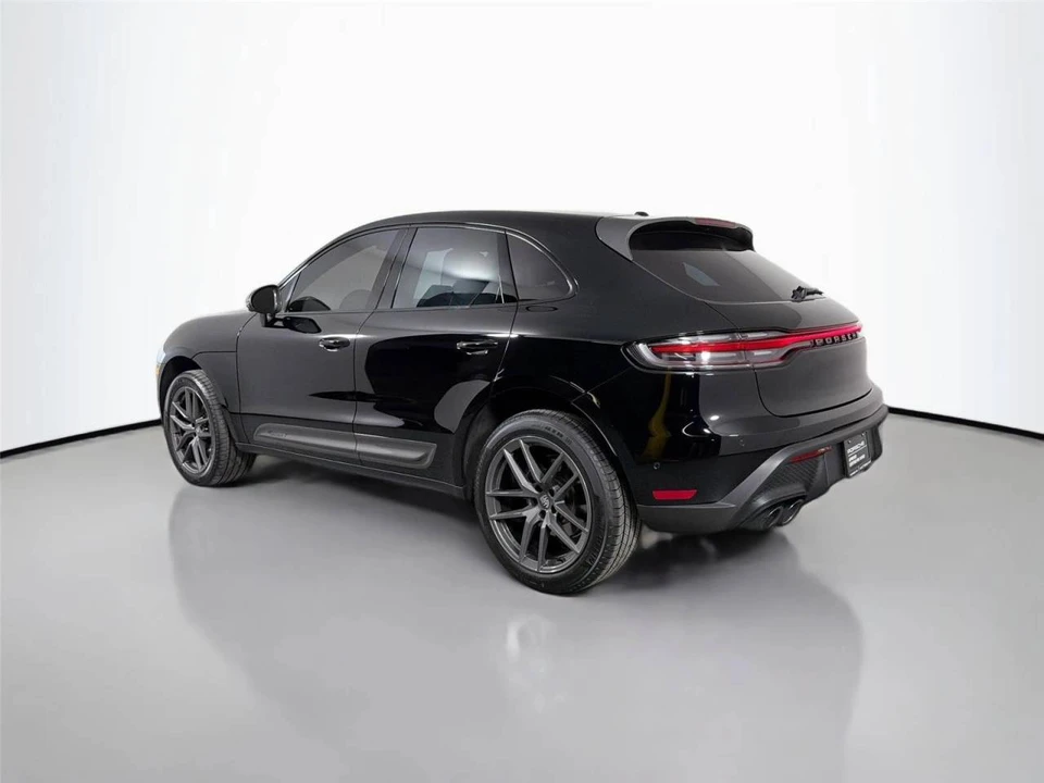 2024 Porsche Macan T - Image 3 of 5